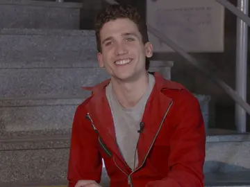 Jaime Lorente habla sobre cómo se siente Denver ante la muerte de Moscú. Jaime Lorente habla sobre cómo se siente Denver ante la muerte de Moscú.