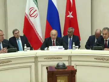 Putin toma las riendas del proceso que puede poner fin al conflicto bélico en Siria Putin toma las riendas del proceso que puede poner fin al conflicto bélico en Siria