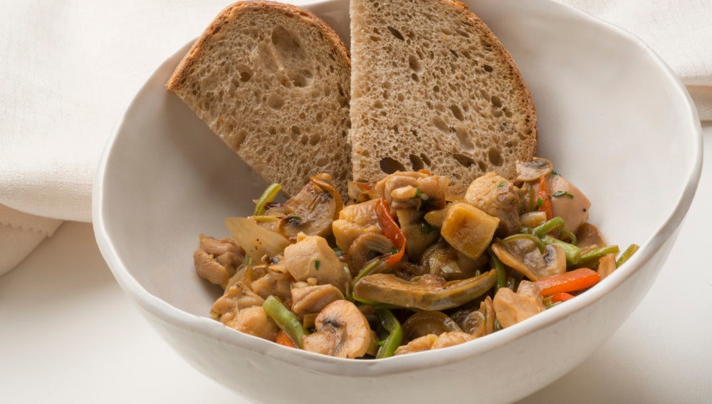 Salteado de pollo y verduras