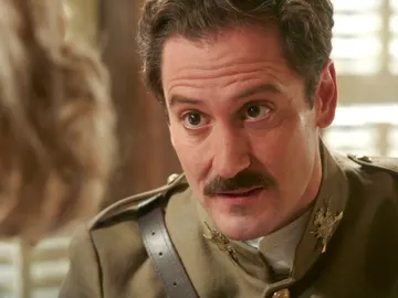 Andrés no quiere escuchar lo que Julia siente por Fidel Andrés no quiere escuchar lo que Julia siente por Fidel