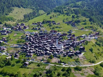 Albinen, un pueblo de los Alpes. Albinen, un pueblo de los Alpes.