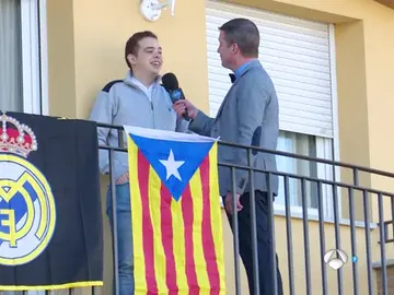 Wolfgang Maier pregunta sobre las banderas. Wolfgang Maier pregunta sobre las banderas.