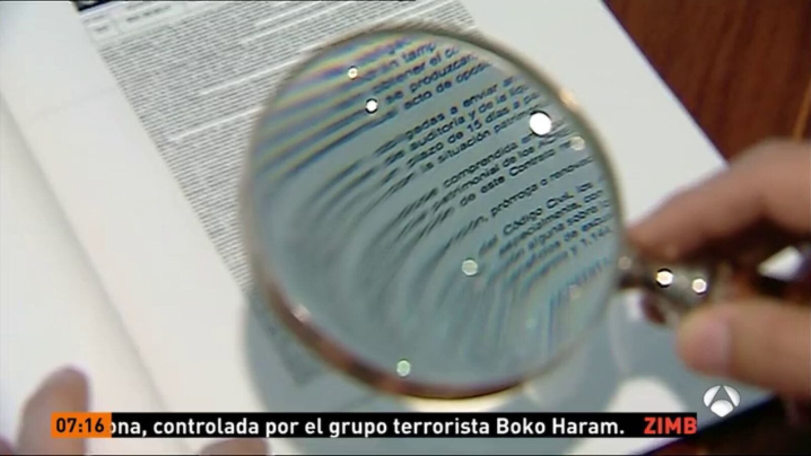 La Audiencia de Castellón anula una cláusula de un contrato bancario por el reducido tamaño de la letra