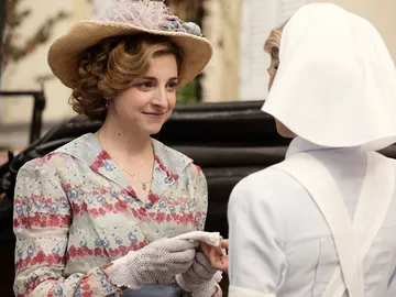 El consejo de Magdalena a Julia antes de partir hacia Madrid El consejo de Magdalena a Julia antes de partir hacia Madrid