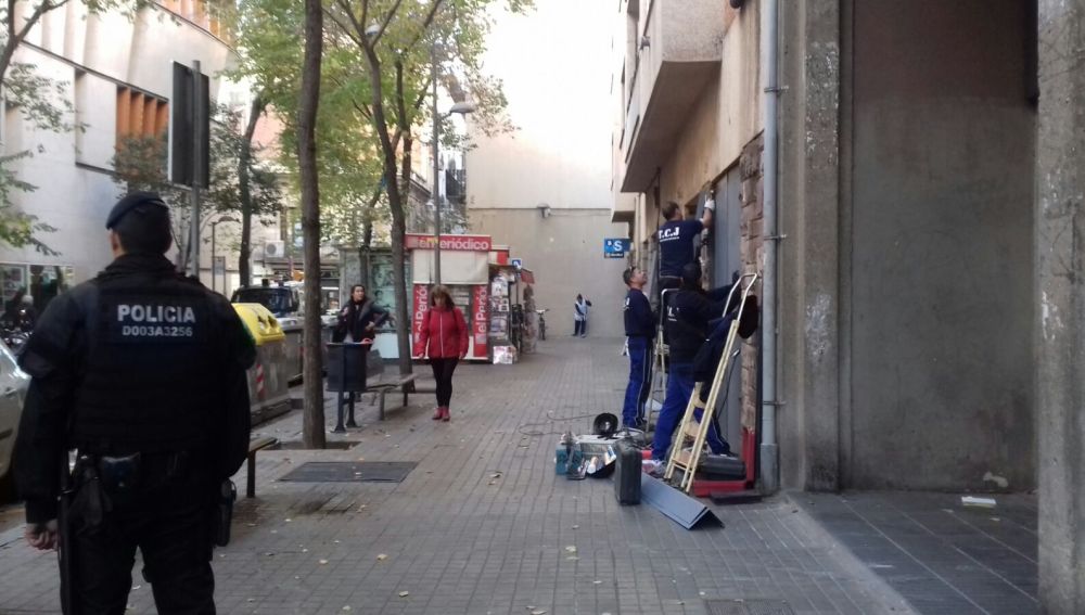 Desalojo de la 'sucursal' del 'banco expropiado'