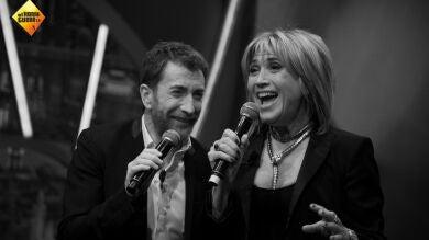 Julia Otero y Pablo Motos se lucen interpretando 'Parole, parole' en 'El Hormiguero 3.0'