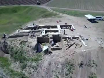 Hallan en Georgia la evidencia más antigua de elaboración de vino, de 8.000 años de antigüedad Hallan en Georgia la evidencia más antigua de elaboración de vino, de 8.000 años de antigüedad