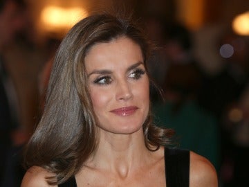 La reina Letizia durante el evento La reina Letizia durante el evento