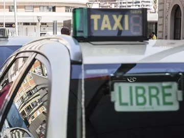 Imagen de un taxi en Madrid Imagen de un taxi en Madrid