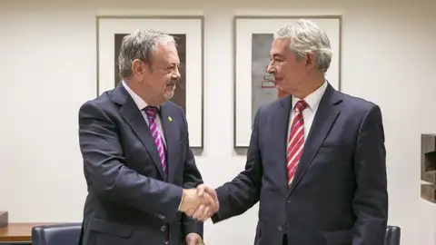 El Gobierno Vasco y el PP reeditan por segundo año un acuerdo presupuestario en Euskadi El Gobierno Vasco y el PP reeditan por segundo año un acuerdo presupuestario en Euskadi