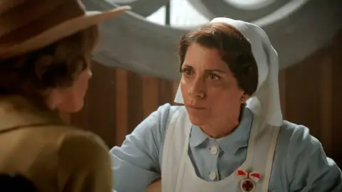 Carmen advierte a Julia: “Resuelva esta situación antes de que me vea obligada a hacerlo yo” Carmen advierte a Julia: “Resuelva esta situación antes de que me vea obligada a hacerlo yo”