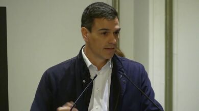 Sánchez insiste en que acordó con Rajoy abrir una subcomisión para estudiar la actualización de la Constitución