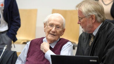 Alemania declara apto para ingresar en prisión un contable de Auschwitz de 96 años