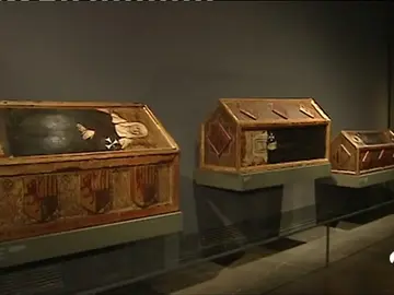 Alegría entre los vecinos de Villanueva de Sijena tras el anuncio de la devolución de 44 bienes al monasterio Alegría entre los vecinos de Villanueva de Sijena tras el anuncio de la devolución de 44 bienes al monasterio