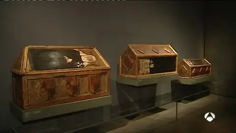 Alegría entre los vecinos de Villanueva de Sijena tras el anuncio de la devolución de 44 bienes al monasterio Alegría entre los vecinos de Villanueva de Sijena tras el anuncio de la devolución de 44 bienes al monasterio