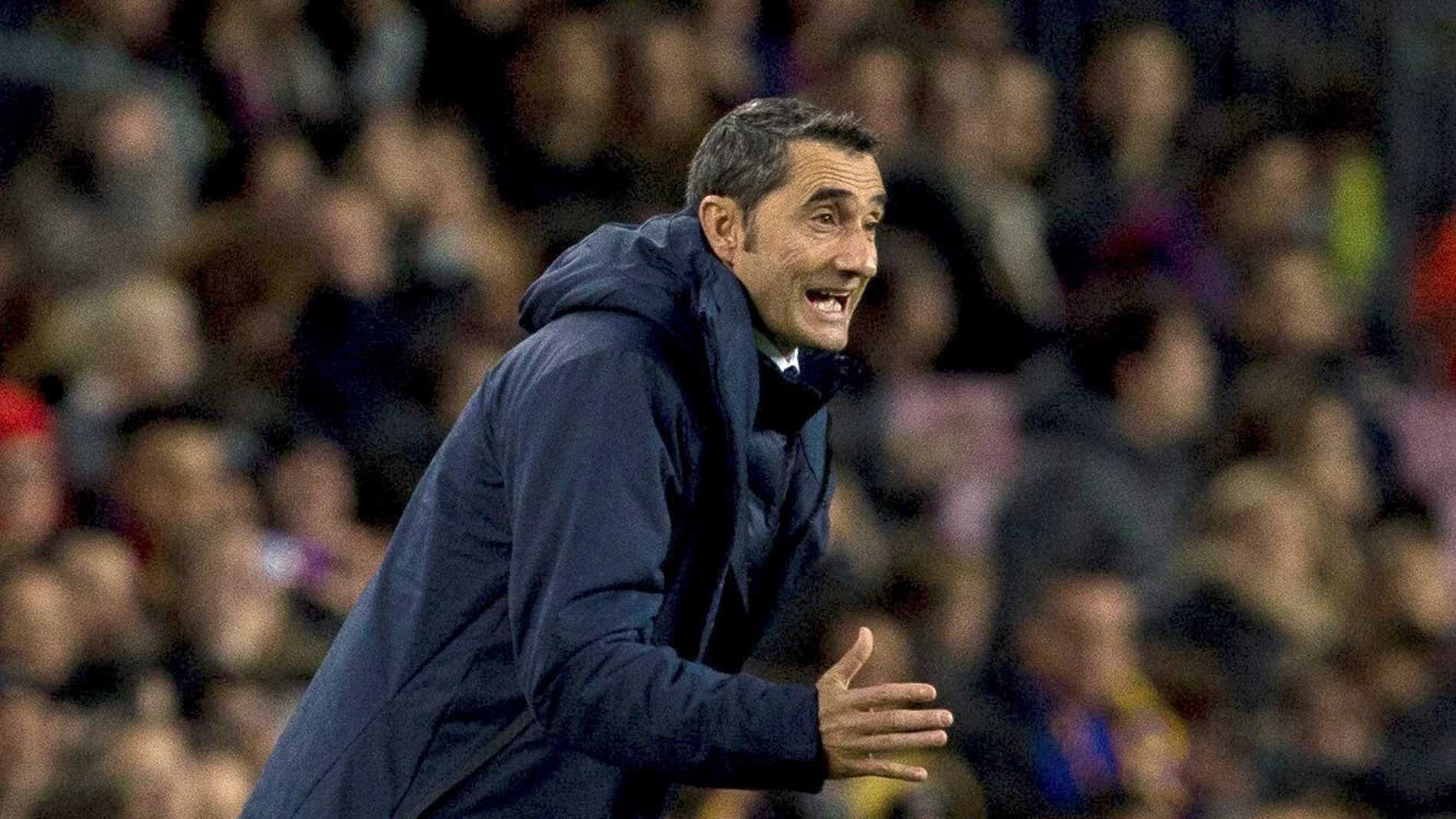 Valverde, en la banda del Camp Nou Valverde, en la banda del Camp Nou