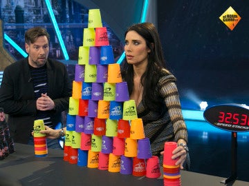 Pilar Rubio demuestra sus dotes en el mundo del 'stacking'