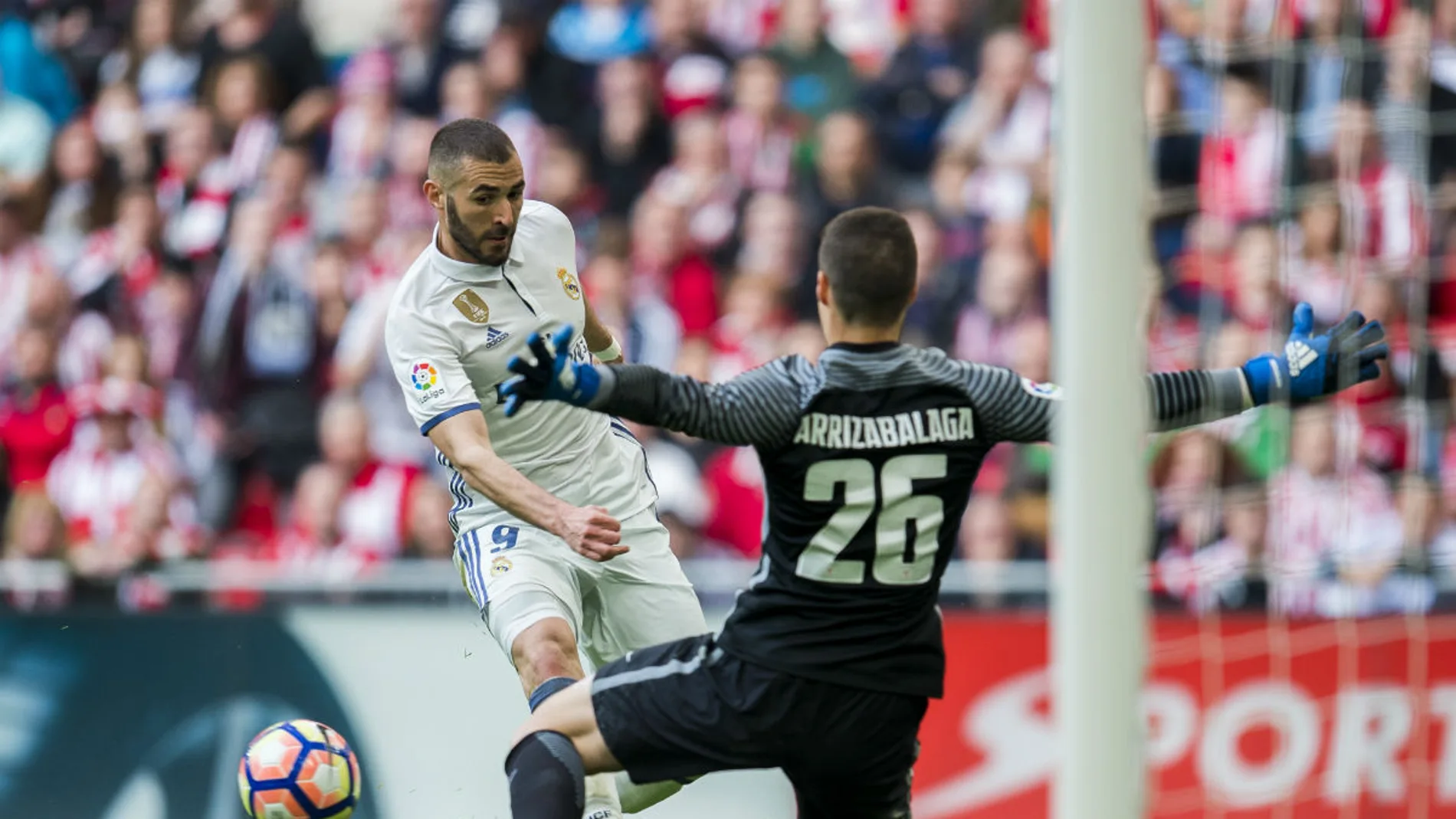 Kepa, ante Benzema Kepa, ante Benzema