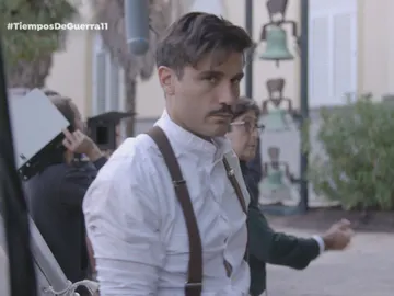 Los galanes de 'Tiempos de Guerra' viven tras las cámaras su cara a cara Los galanes de 'Tiempos de Guerra' viven tras las cámaras su cara a cara