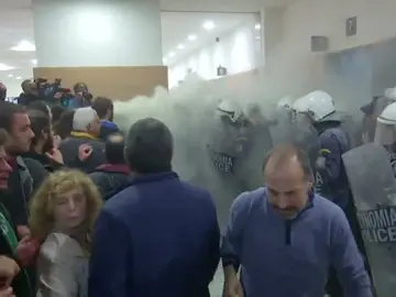 Comienzan en Grecia las subastas electrónicas de hipotecas bajo la presión de los acreedores Comienzan en Grecia las subastas electrónicas de hipotecas bajo la presión de los acreedores