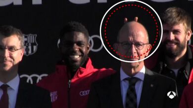 El 'troleo' de Umtiti al vicepresidente del Barcelona durante la entrega de coches a la plantilla