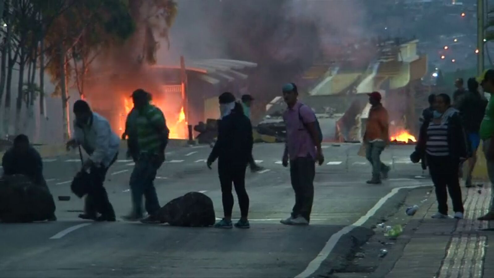 Incertidumbre y violencia en Honduras que sigue sin conocer presidente electo