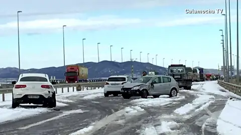 Al menos 17 vehículos implicados en un accidente en cadena en Teruel Al menos 17 vehículos implicados en un accidente en cadena en Teruel