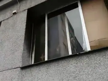 Salvan de morir en un incendio a un hombre de 93 años Salvan de morir en un incendio a un hombre de 93 años
