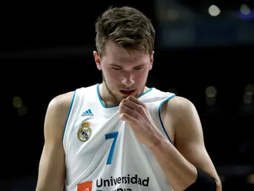 Luka Doncic, cabizbajo Luka Doncic, cabizbajo