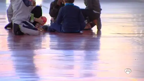Niños en un colegio Niños en un colegio