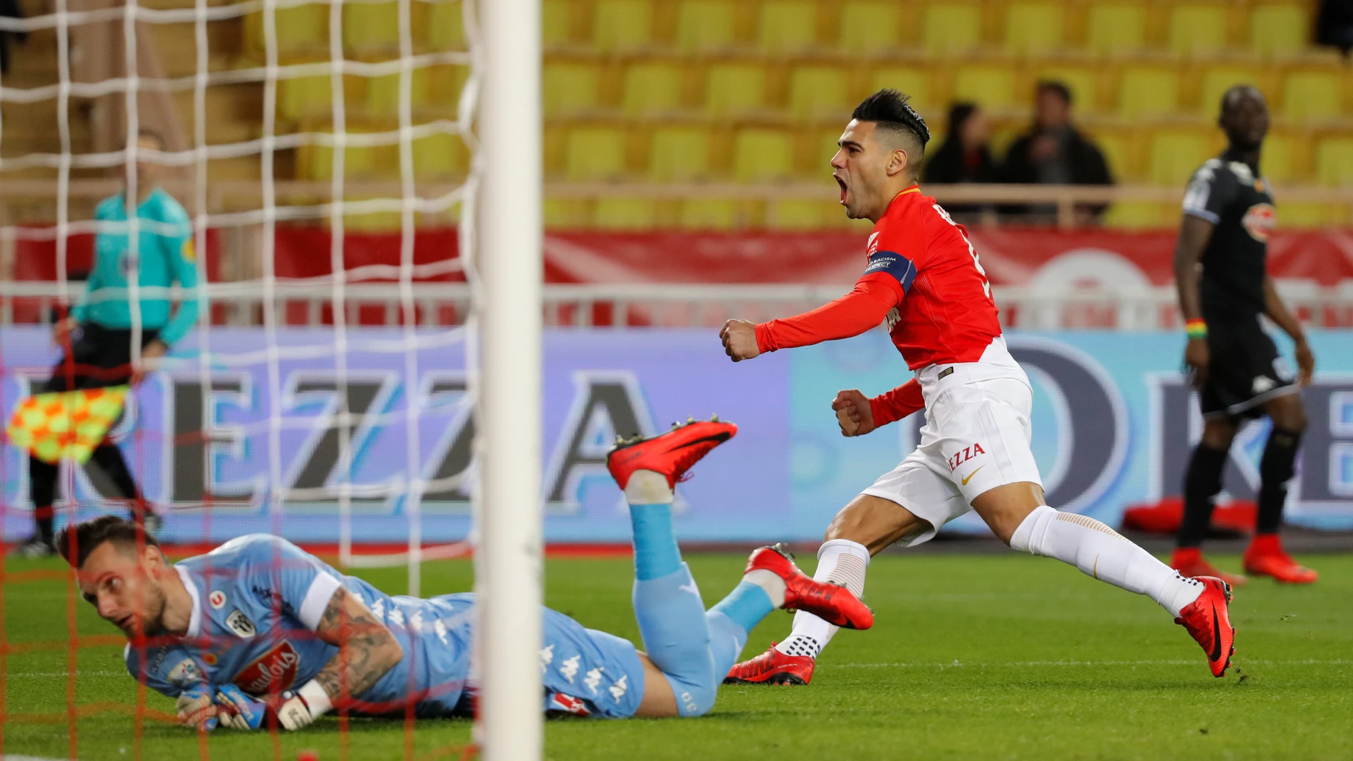 Falcao guía al Mónaco a la victoria Falcao guía al Mónaco a la victoria