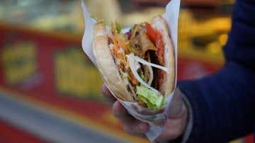 Foto de un kebab, plato de origen turco