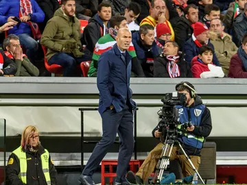 Zinedine Zidane, en la banda de San Mamés Zinedine Zidane, en la banda de San Mamés