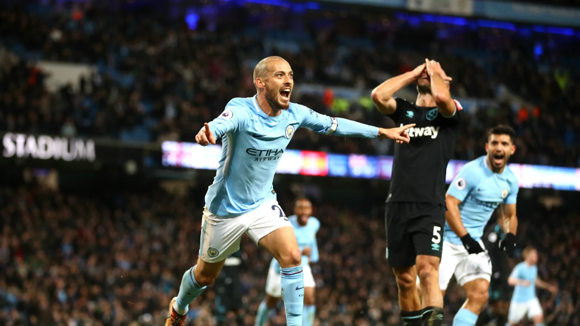 David Silva celebra un gol con el City David Silva celebra un gol con el City