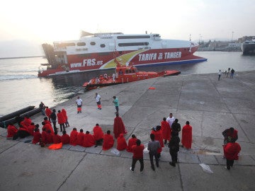 Llegada al puerto de Tarifa de un grupo de inmigrantes rescatados por Salvamento Marítimo en una imagen de archivo