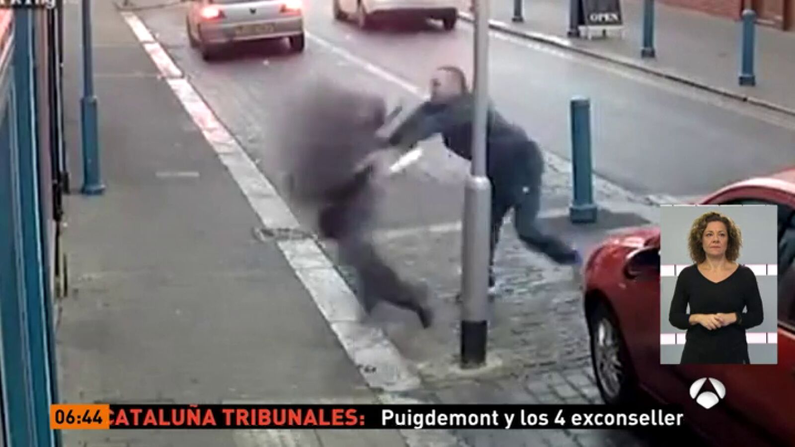 Condenado a dos años de cárcel por agredir y amenazar a un policía por ponerle una multa