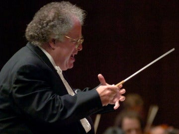 El director de orquesta, James Levine