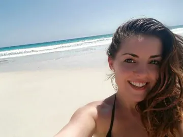 Rhiana, la joven con un tumor cerebral inoperable Rhiana, la joven con un tumor cerebral inoperable