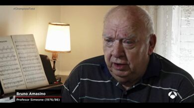 La fallida premonición del profesor de música de Simeone: 