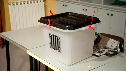 Urna utilizada en el referéndum ilegal del 1-O Urna utilizada en el referéndum ilegal del 1-O