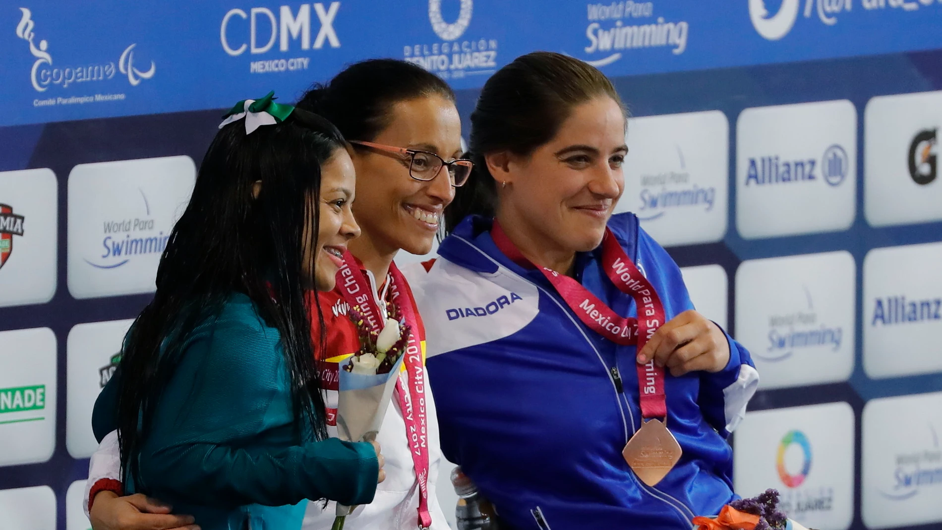 Teresa Perales, en el podio al ganar un oro en el Mundial paralímpico Teresa Perales, en el podio al ganar un oro en el Mundial paralímpico