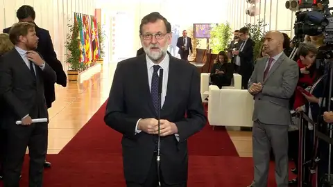 Las líneas rojas de Rajoy para la reforma constitucional: que haya consenso y una "idea clara" Las líneas rojas de Rajoy para la reforma constitucional: que haya consenso y una "idea clara"