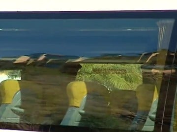 Investigan por qué una niña de tres años pasó casi cinco horas encerrada en un autobús escolar en Málaga Investigan por qué una niña de tres años pasó casi cinco horas encerrada en un autobús escolar en Málaga