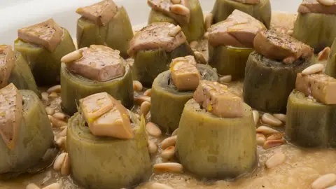 Alcachofas con foie y piñones Alcachofas con foie y piñones