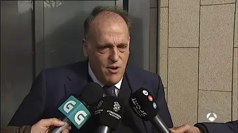 Tebas, tras la carta de la FIFA: "¿Es 28 de diciembre? Me parece una inocentada" Tebas, tras la carta de la FIFA: "¿Es 28 de diciembre? Me parece una inocentada"