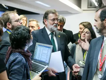 El presidente del Gobierno español, Mariano Rajoy, se dirige a los medios El presidente del Gobierno español, Mariano Rajoy, se dirige a los medios