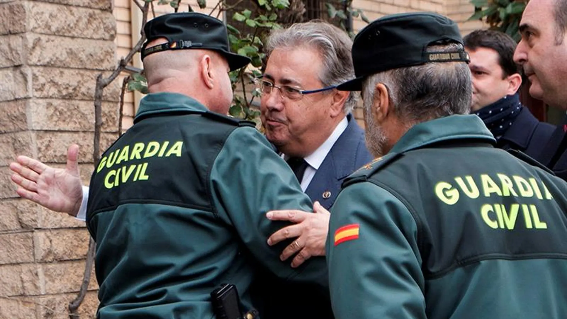Zoido acude a la capilla ardiente Zoido acude a la capilla ardiente