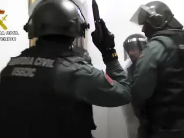 Liberadas 9 mujeres que eran explotadas sexualmente en el Polígono Marconi de Madrid Liberadas 9 mujeres que eran explotadas sexualmente en el Polígono Marconi de Madrid