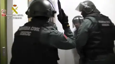 Liberadas 9 mujeres que eran explotadas sexualmente en el Polígono Marconi de Madrid Liberadas 9 mujeres que eran explotadas sexualmente en el Polígono Marconi de Madrid