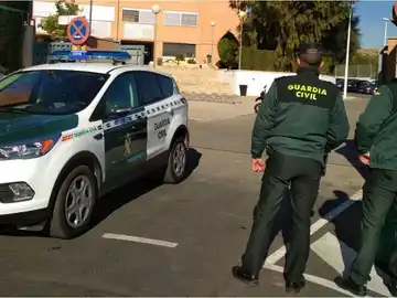 Agentes de la Guardia Civil Agentes de la Guardia Civil